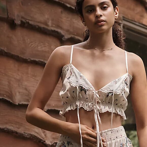 Anthropologie Handkerchief Crop Floral Tie Front Cami Tank Top Size M NWT - Picture 2 of 13